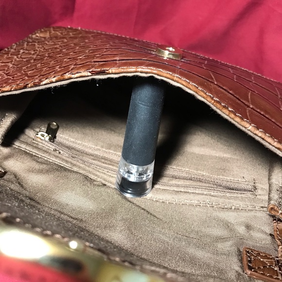 Liz Claiborne Chocolate Brown Faux Alligator Gold Tone Hardware Crossbody Clutch - Picture 11 of 16